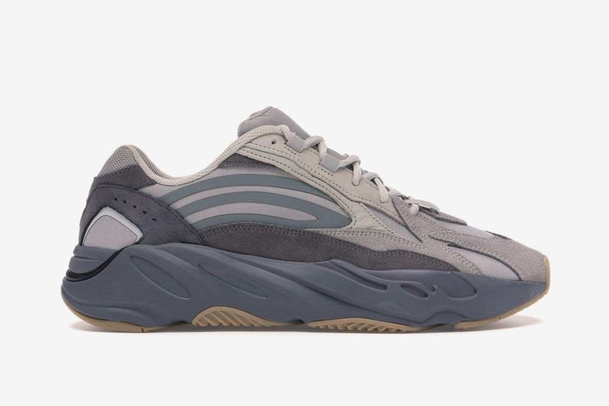 adidas yeezy 700 nere pitonate