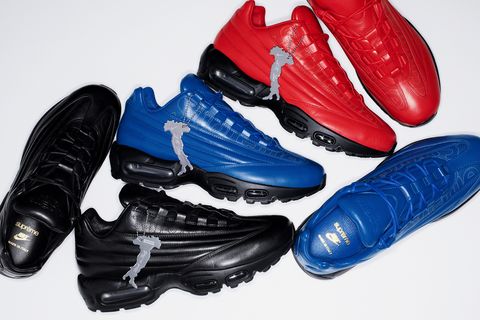 Footwear, Shoe, Blue, Electric blue, Athletic shoe, Running shoe, Walking shoe, Synthetic rubber, Outdoor shoe, Sports gear, 
