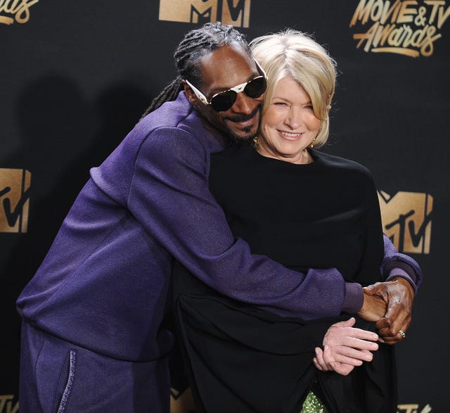 A Timeline Of Martha Stewart And Snoop Dogg S Friendship