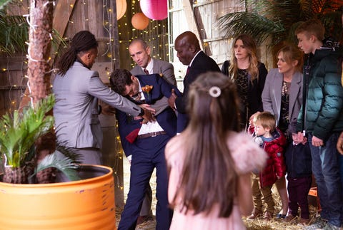 Emale Spoilers Marlon Dingle Faints In Christmas Day Wedding Marlon Dingle Gets A Surprise Wedding In Emale