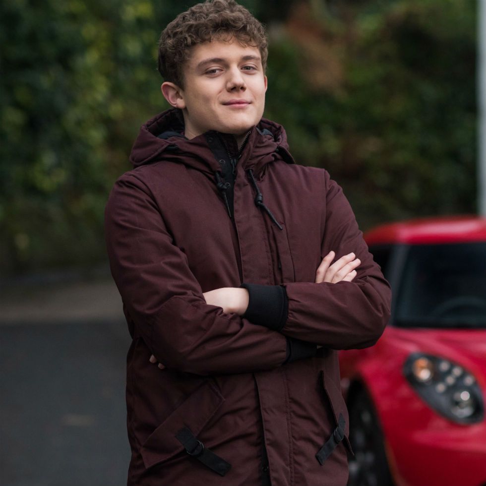 Hollyoaks spoilers - Ellis Hollins reveals all on Tom's polyamorous ...