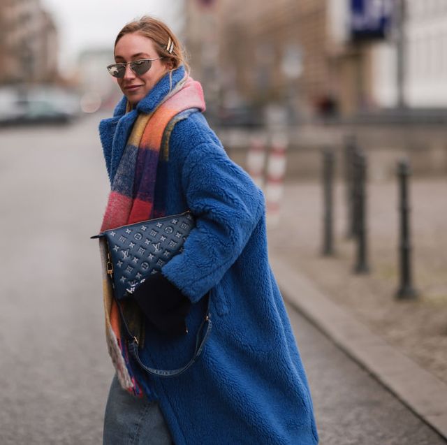 bufandas de colores vestir en invierno con estilo