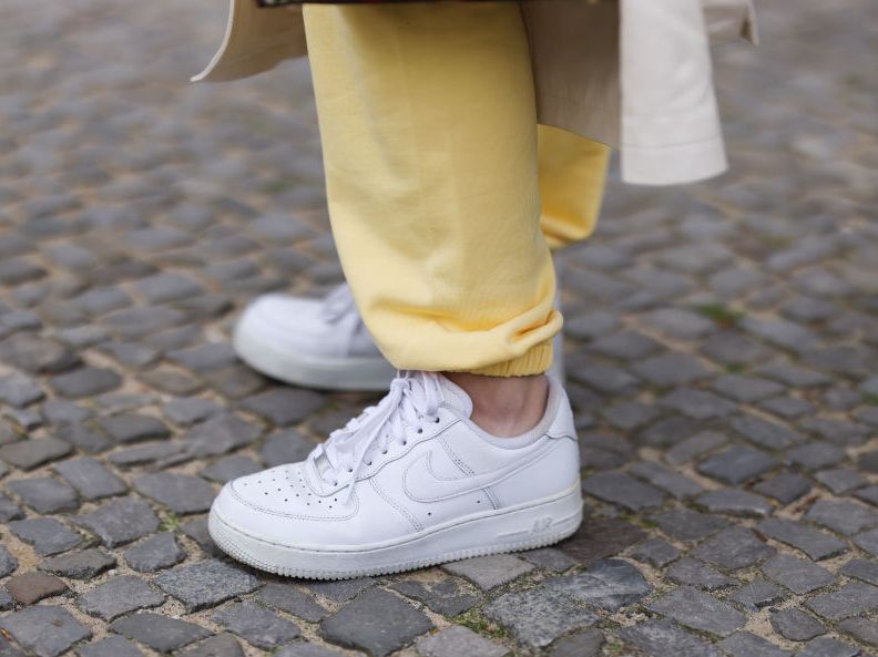 Onderwijs commentator hebzuchtig 8x leuke witte sneakers voor dames die je nu wilt shoppen