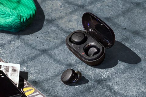 xb700 charging earbuds