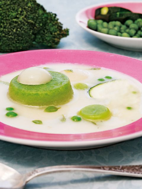 sopa con gelatina de verduras