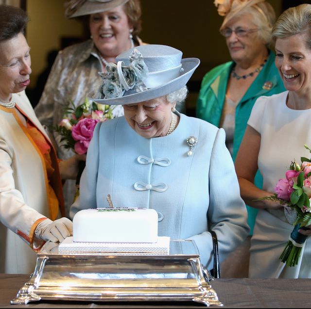 queen elizabeth ii attends centenary annual meeting of the national federation of women's institute