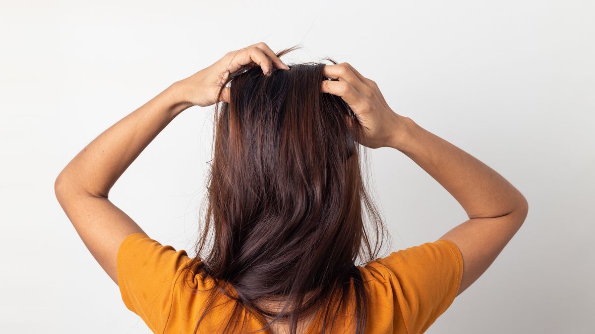 Scabs and sores on scalp: 20 possible causes and treatments
