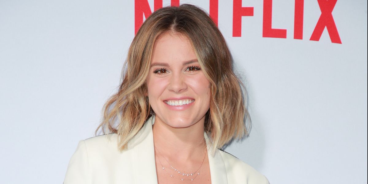 Who Is Sosie Bacon Facts About The Narcos Mexico Star