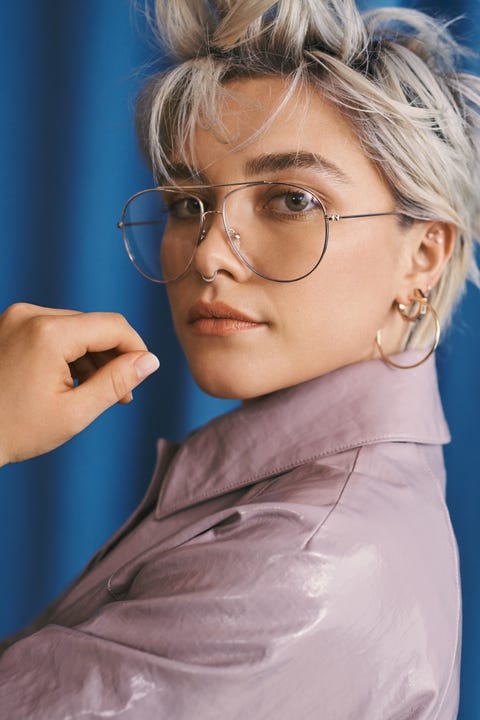 Florence Pugh J.Crew Campaign 2022 florence pugh wears a trench coat in a florence pugh jcrew campaign 2022