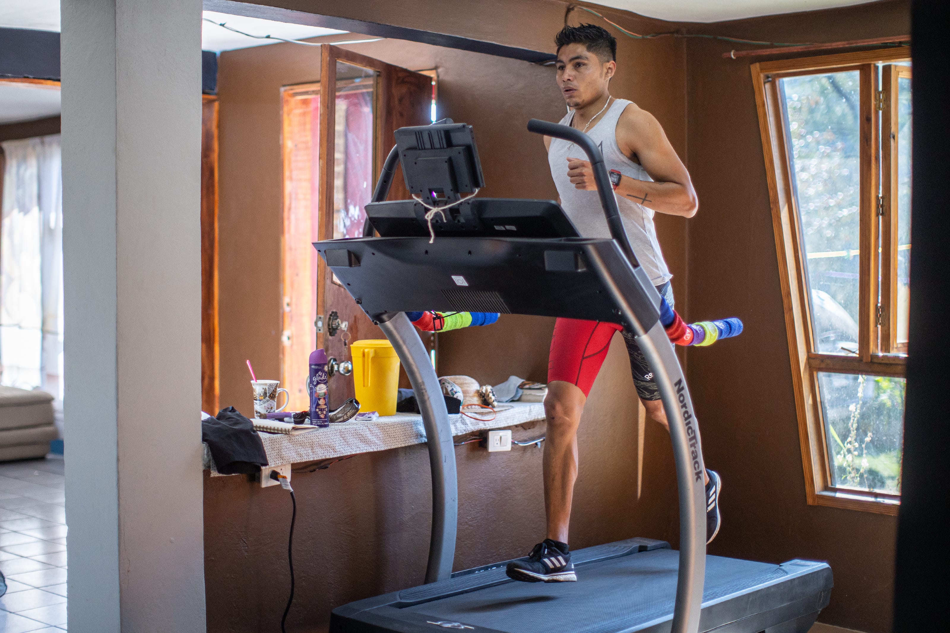 This 30-Minute Treadmill Workout Helps Boost Your Speed and Power