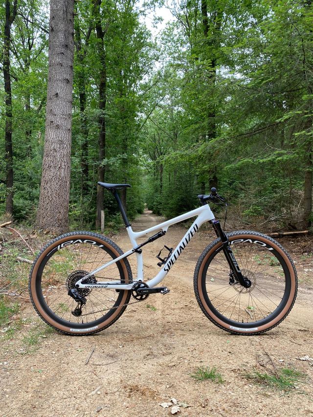 paperback nationale vlag Madeliefje Review: De nieuwe Specialized Epic 2021 - Bicycling