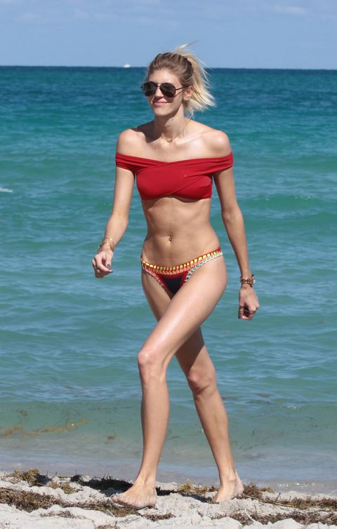 Bottomless Bikini Beach Girls - The Craziest Celebrity Swimsuits - Celebrity in Sexy Swimsuits