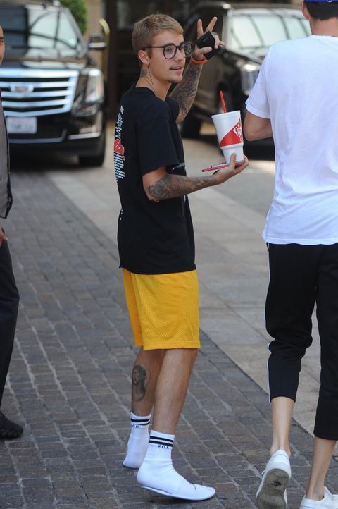 Explanations Justin Bieber's Hotel Slippers