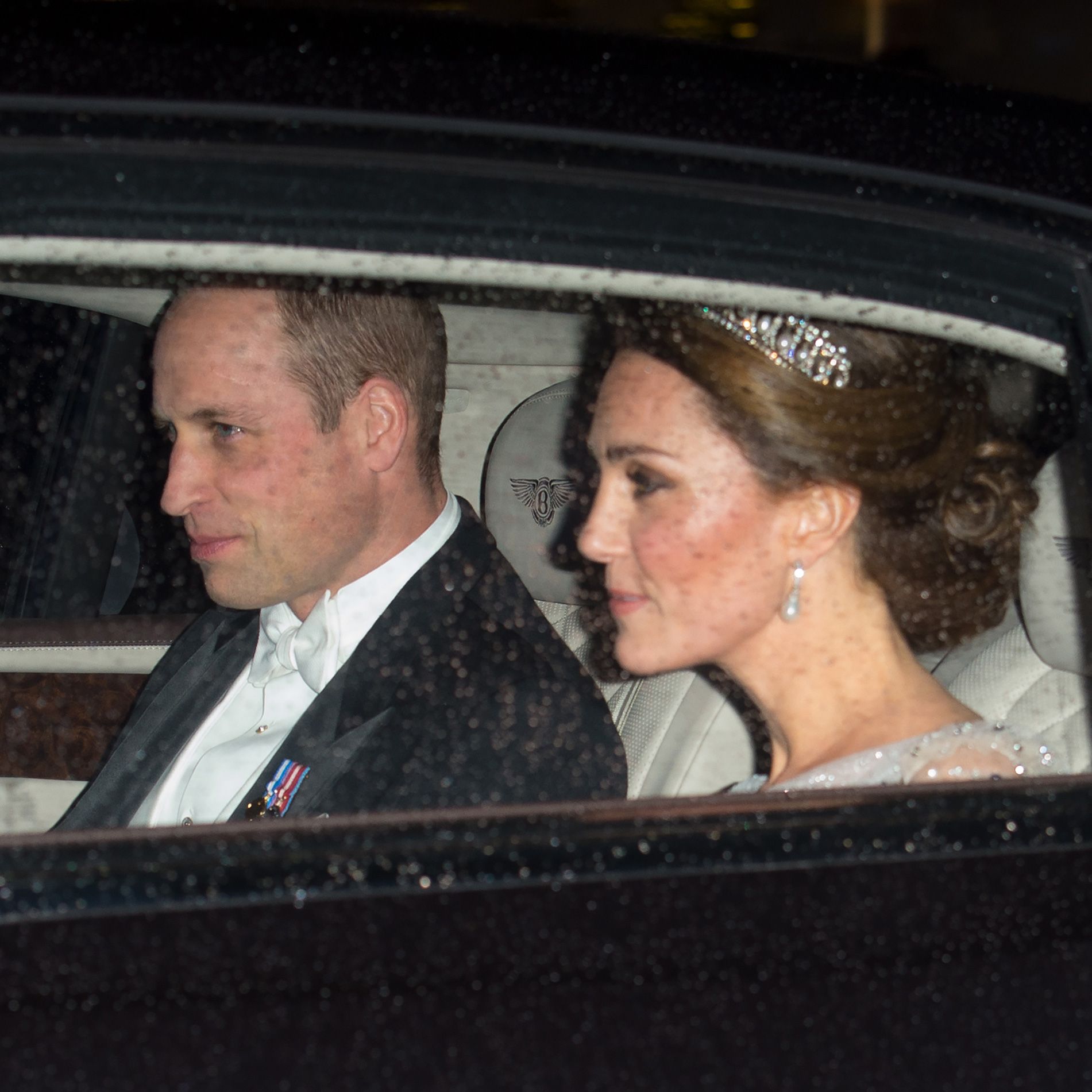 Kate Middleton Wears Cambridge Lovers Knot Tiara At Queen Elizabeth ...