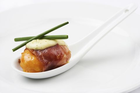 spoon of scallop with pancetta