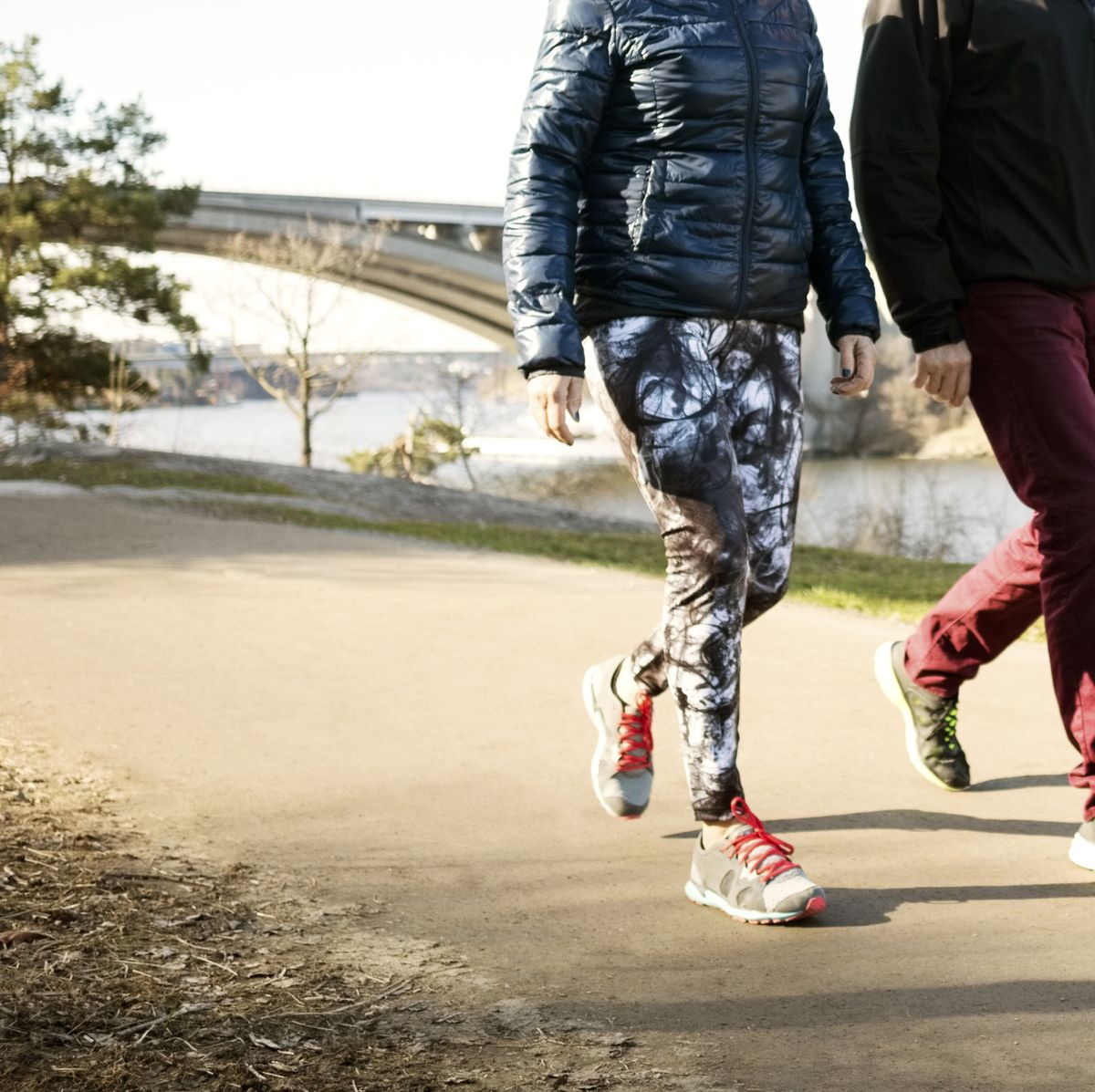 Oppervlakkig Verwant Verhoog jezelf Zijn sportschoenen geschikt om op te wandelen?