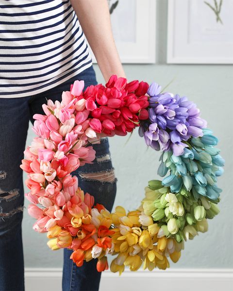 spring wreath ideas like this rainbow tulip wreath