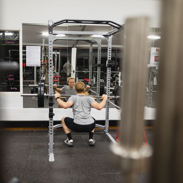 The squat rack bar is a great tool for strength training. It is made of sturdy steel and is adjustable to fit most users. The squat rack bar also has a weight plate that can be used to increase the intensity of your workout.