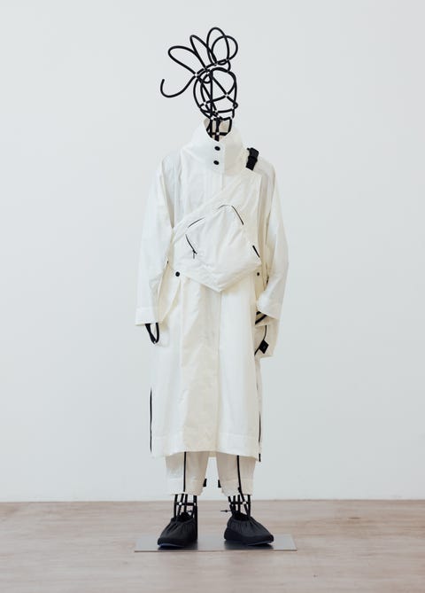Issey Miyake施展解構魔法 日本普普藝術大師 橫尾忠則 啟發三宅一生21春夏系列