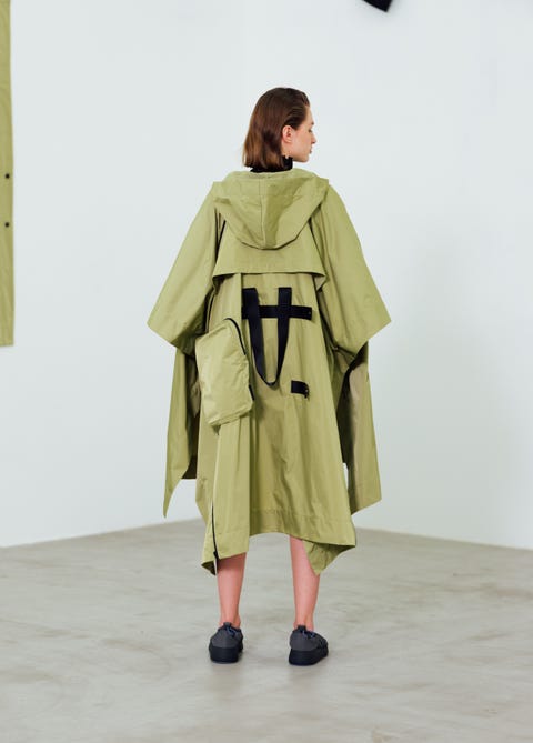 Issey Miyake施展解構魔法 日本普普藝術大師 橫尾忠則 啟發三宅一生21春夏系列 Issey Miyake施展解構魔法 日本普普藝術大師 橫尾忠則 啟發三宅一生21春夏系列