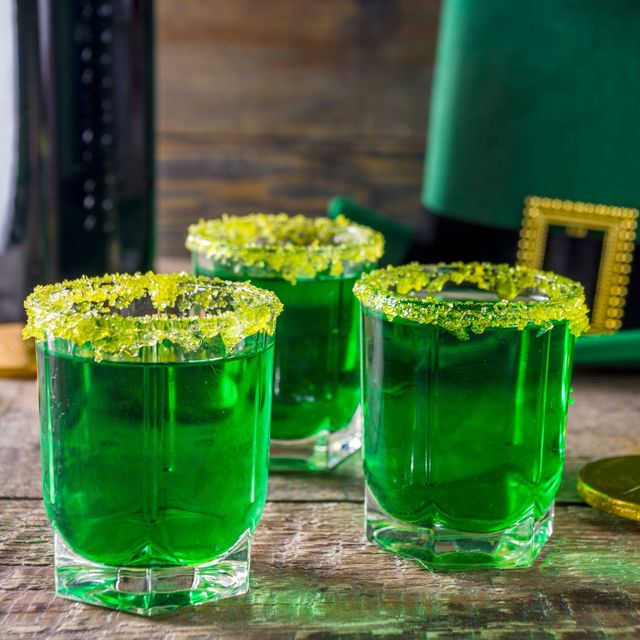 st patricks day drinks green shots with gold rim