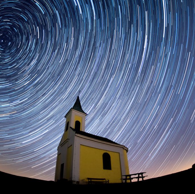 How to Watch the Lyrid Meteor Shower Peak on Earth Day