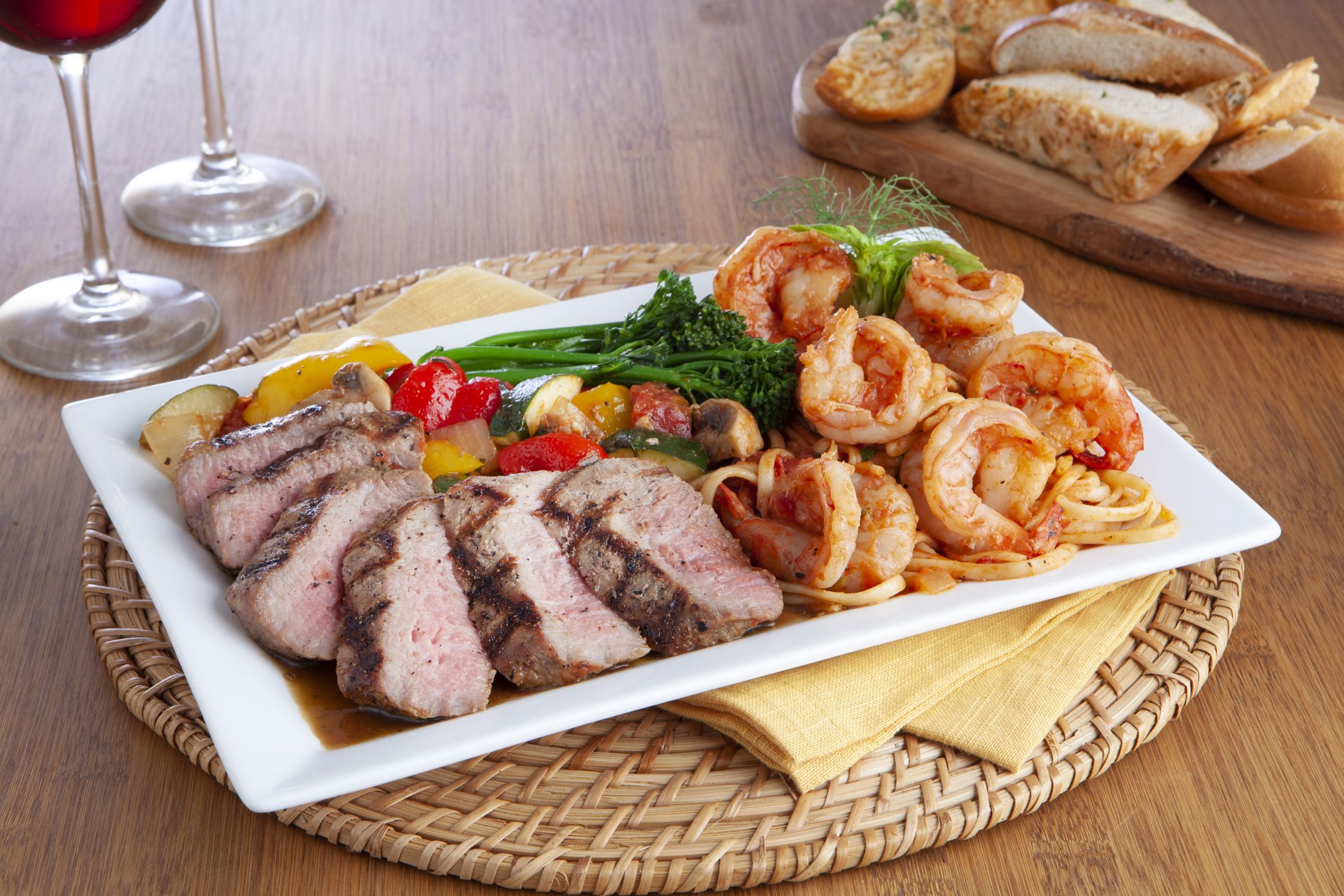実はエビってヘルシー ほとんどのカロリーは 筋肉を形成するタンパク質