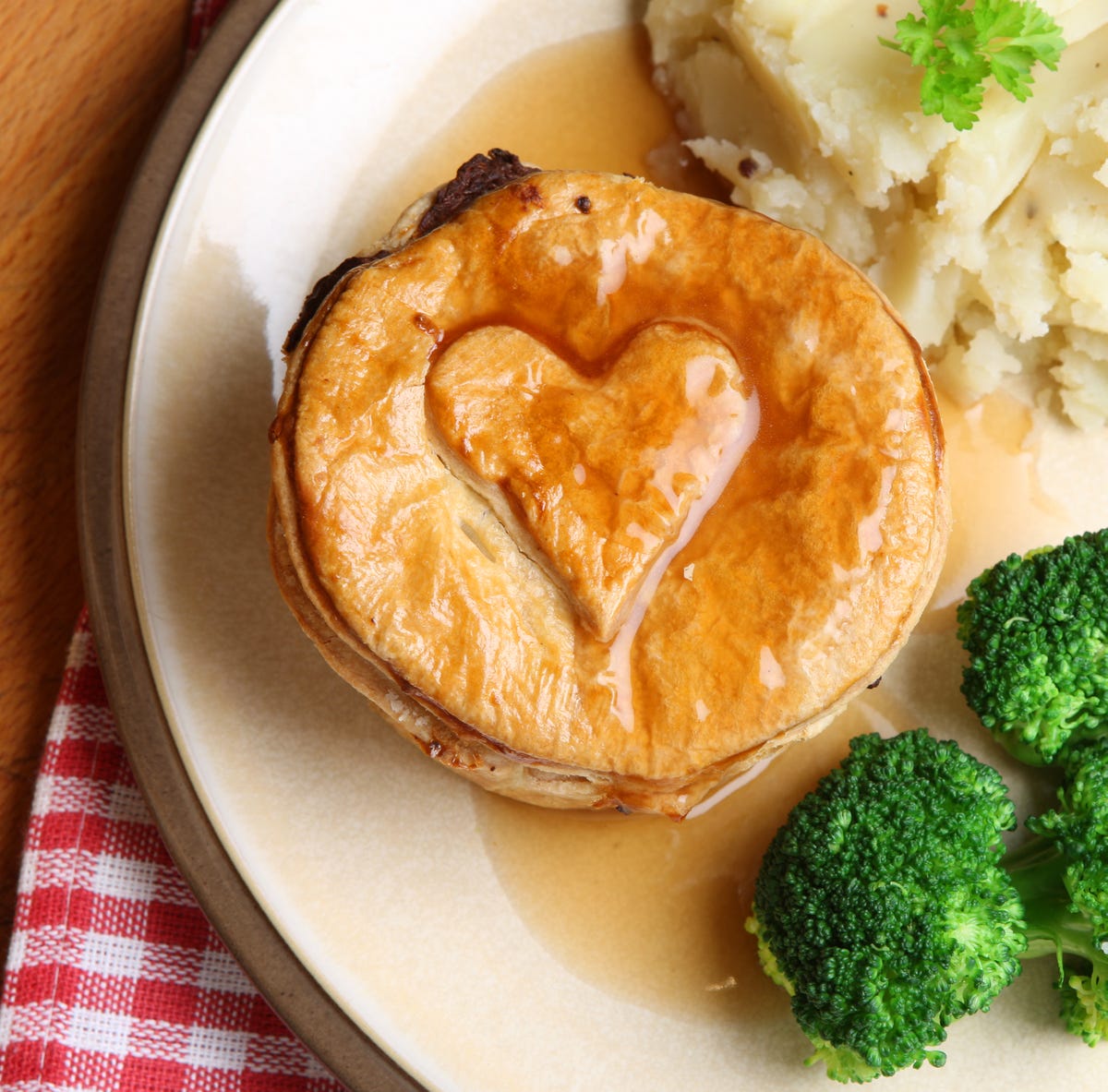 The best steak and ale pie for your midweek dinner