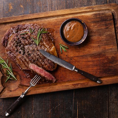 steak with peppercorn sauce - easy recipes