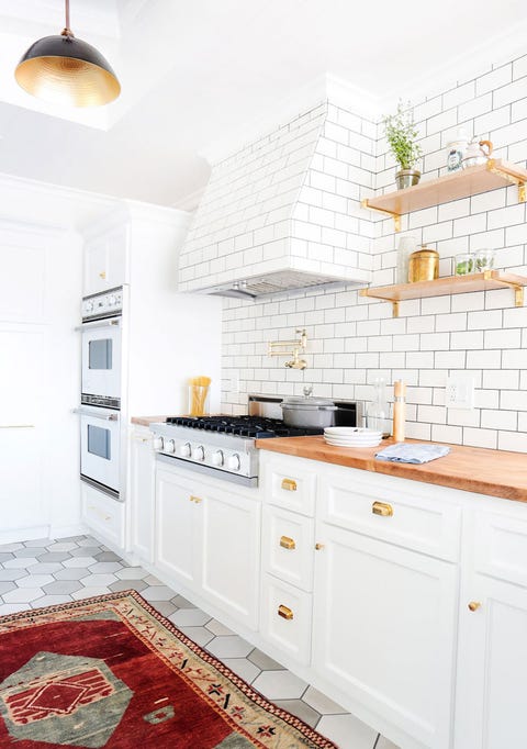 50 White Kitchen Cabinets To Brighten Up Your Cooking E White Kitchen Cabinets