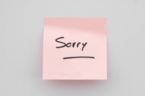 sticky note with sorry