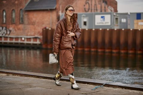 Street fashion, Fashion, Outerwear, Brown, Standing, Jacket, Human, Coat, Suit, Photography, 