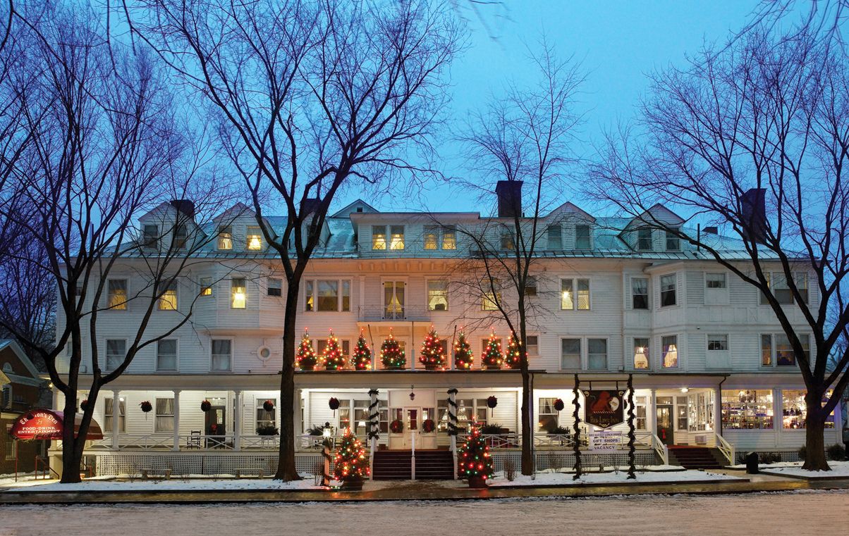 40 Best Christmas Towns - Top Christmas Towns In The USA