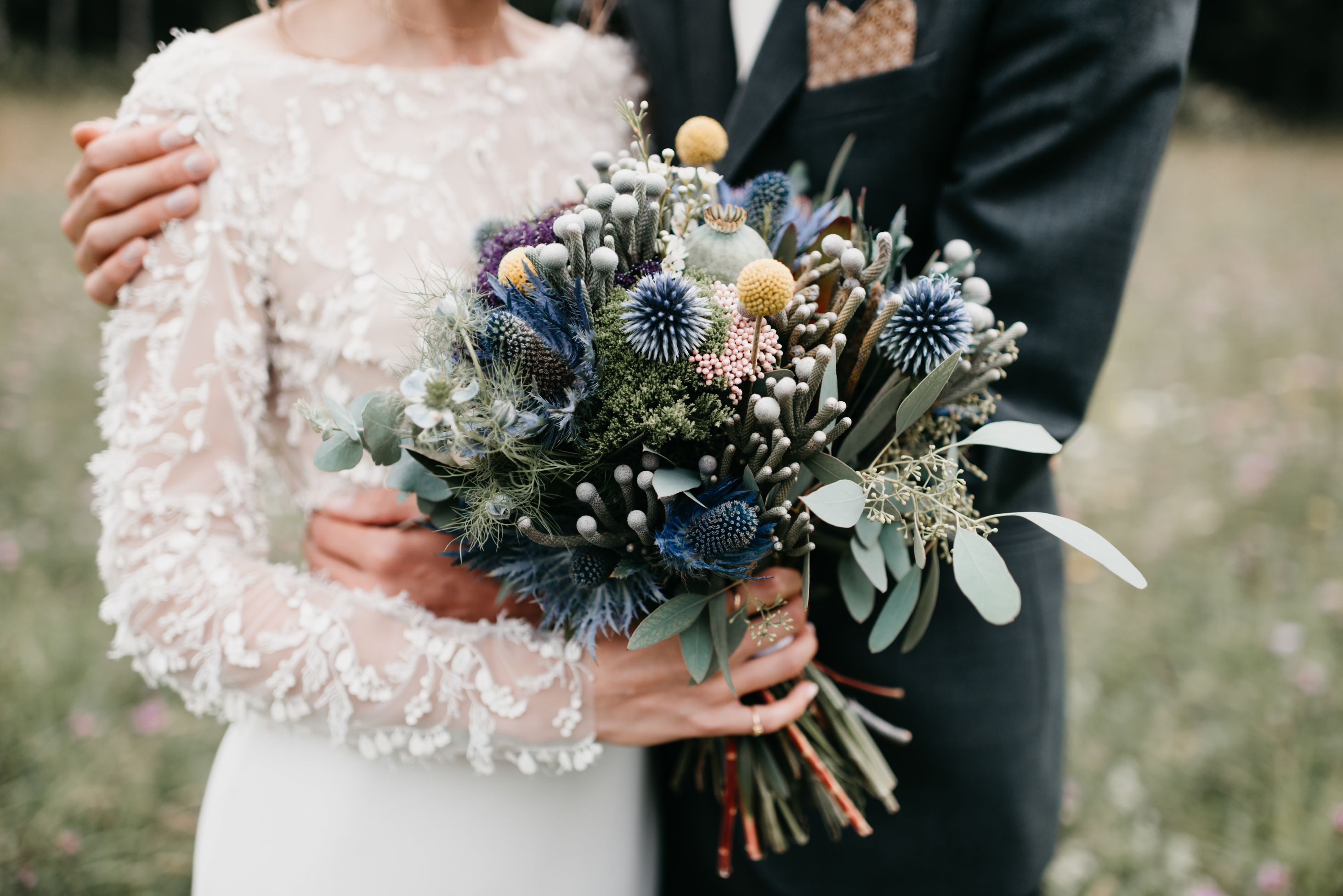 colors to wear to a winter wedding