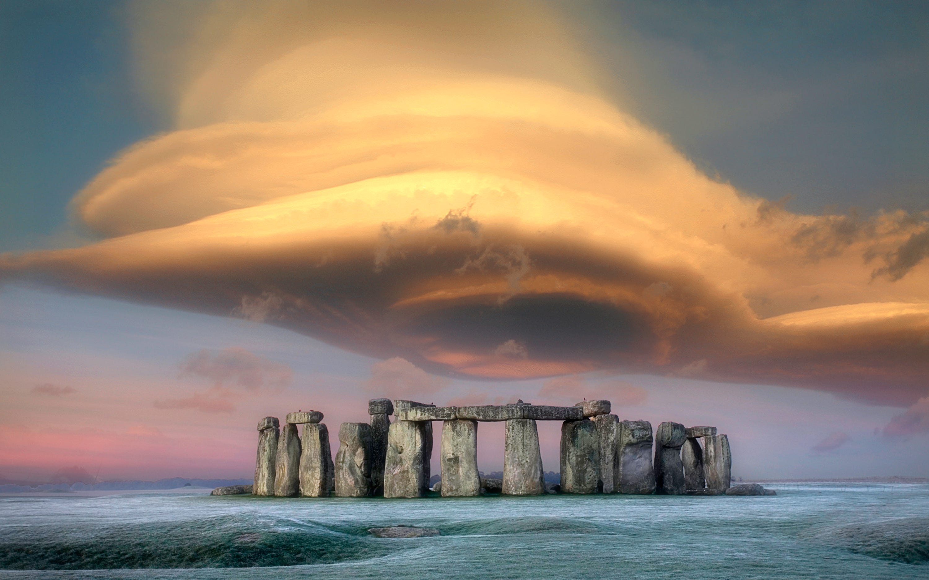 A Fingerprint Taken From Stonehenge Changes Everything We Know About Its Mystical Origins