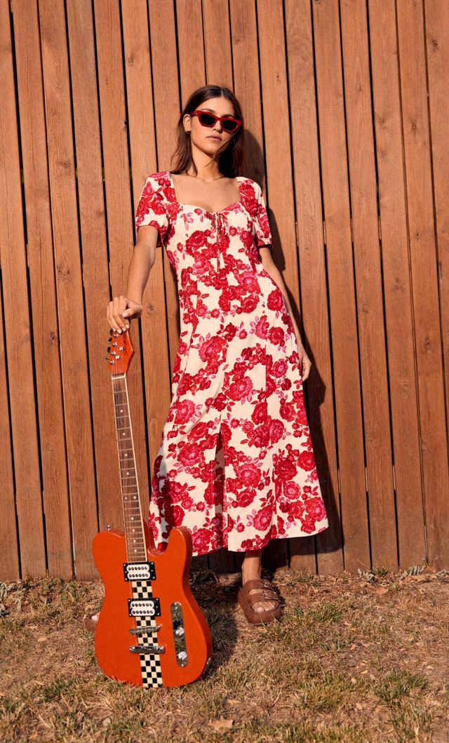 El vestido boho romántico nueva colección Stradivarius