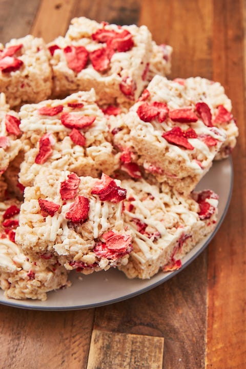 strawberry shortcake rice krispies treats