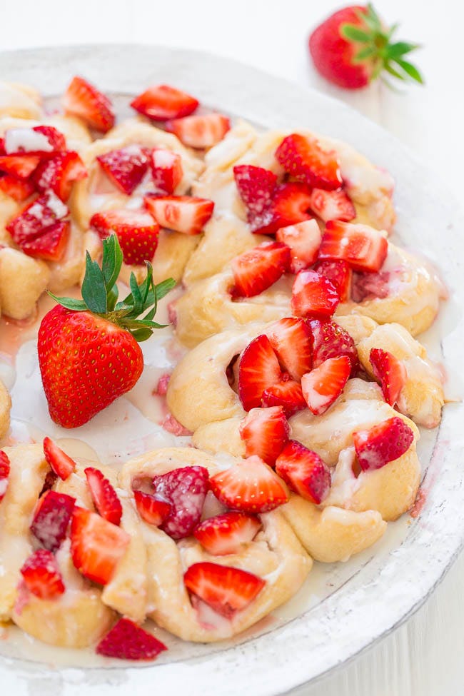 30 Easy Strawberry Dessert Recipes - Best Ideas for Summer Strawberry