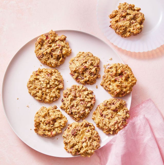 Strawberry-Oatmeal Cookies strawberry oatmeal cookies