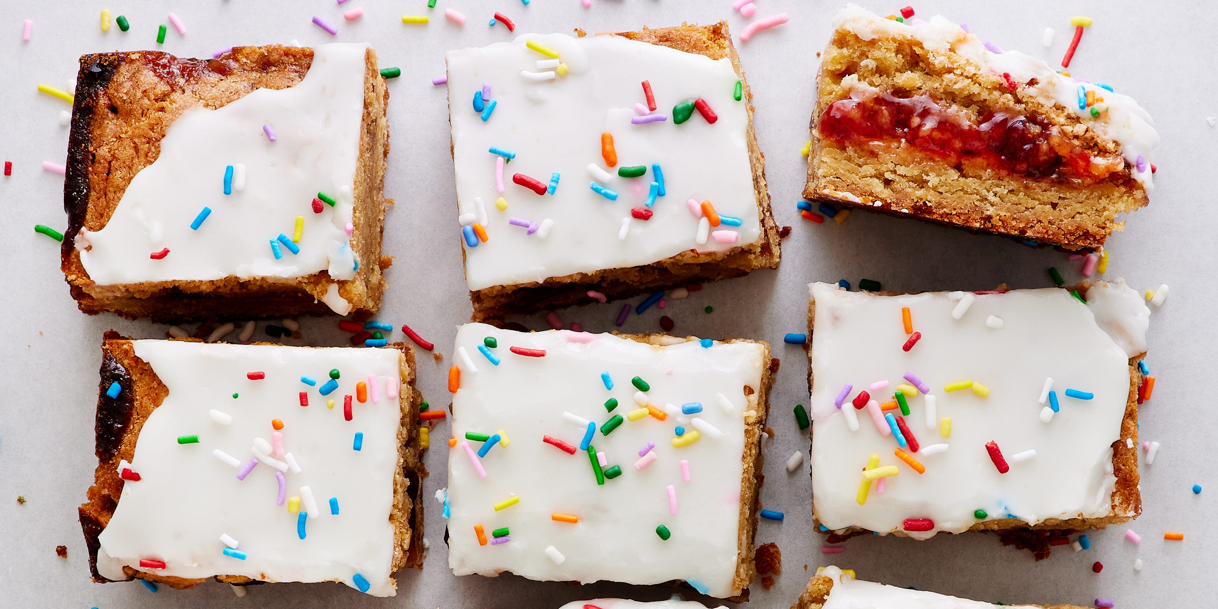 Homemade Strawberry Pop-Tart Blondies Will Have You Feeling Like A Kid Again