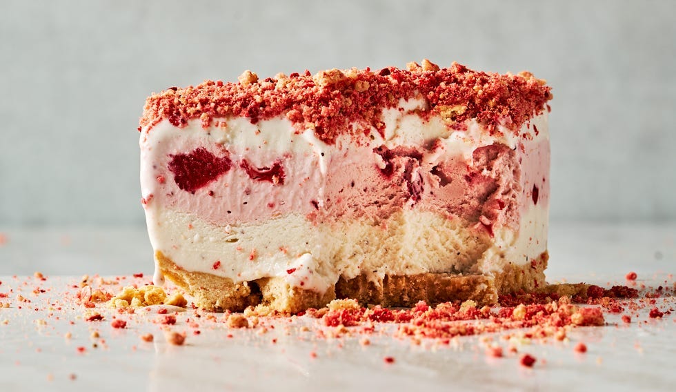 Strawberry Shortcake Ice Cream Cake Is The Dessert VIP Of The Summer