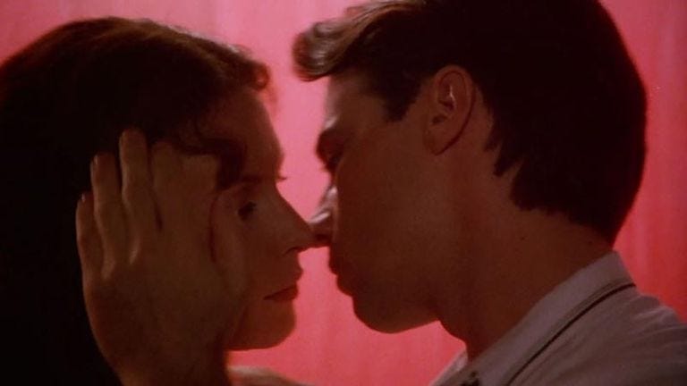 23 Best Movie Kisses Sexiest Movie Kissing Scenes From Classic Movies