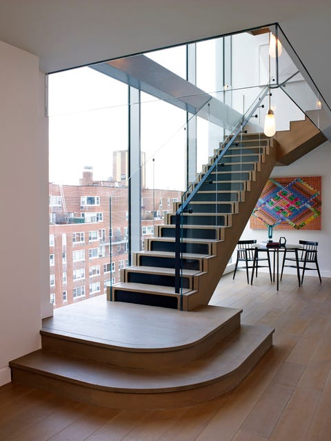 Stairs, Handrail, Property, Interior design, Architecture, Building, Daylighting, House, Floor, Home, 