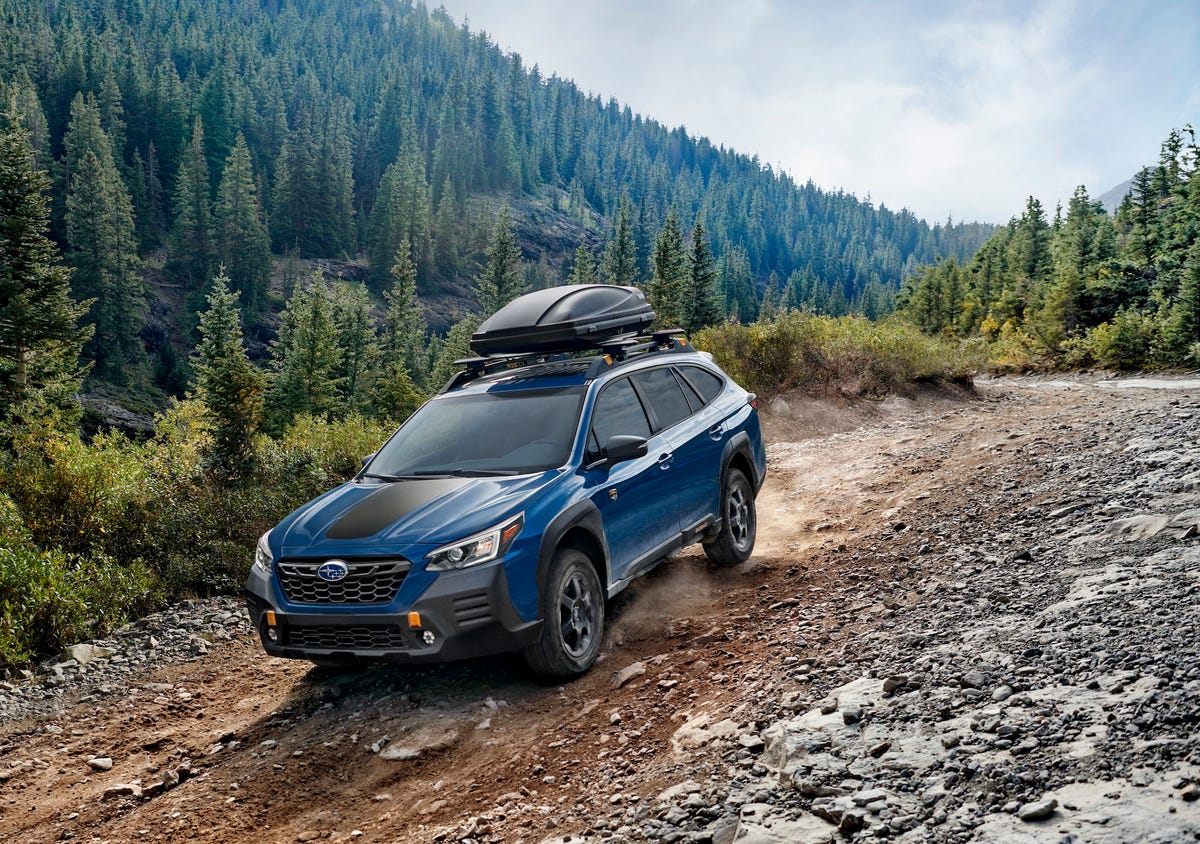 https://hips.hearstapps.com/hmg-prod.s3.amazonaws.com/images/subaru-outback-wilderness-2022-1-1616783935.jpg?crop=1.00xw:0.713xh;0,0.189xh&resize=1200:*