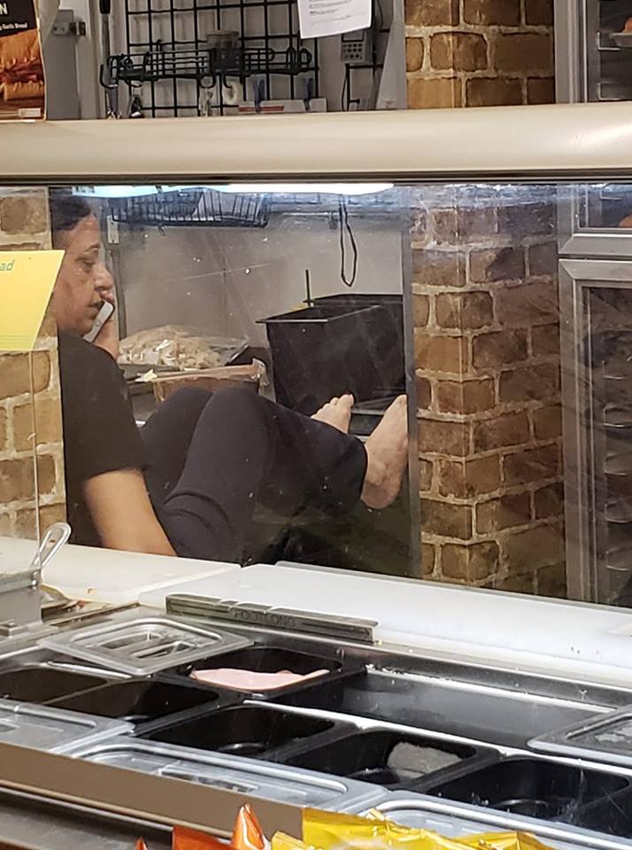 People Are Disgusted By This Photo Of A Subway Employee 