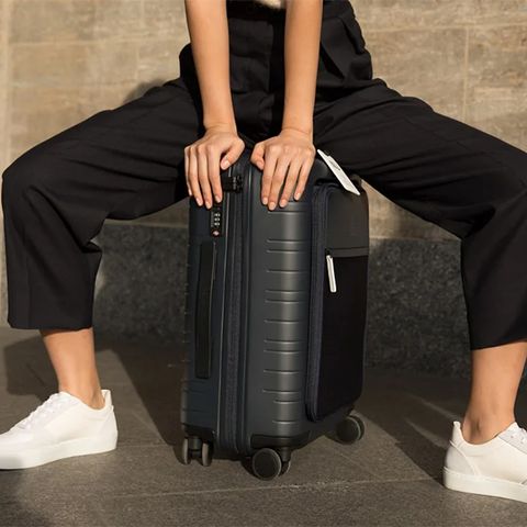 Best Suitcase Deals For Black Friday 2021