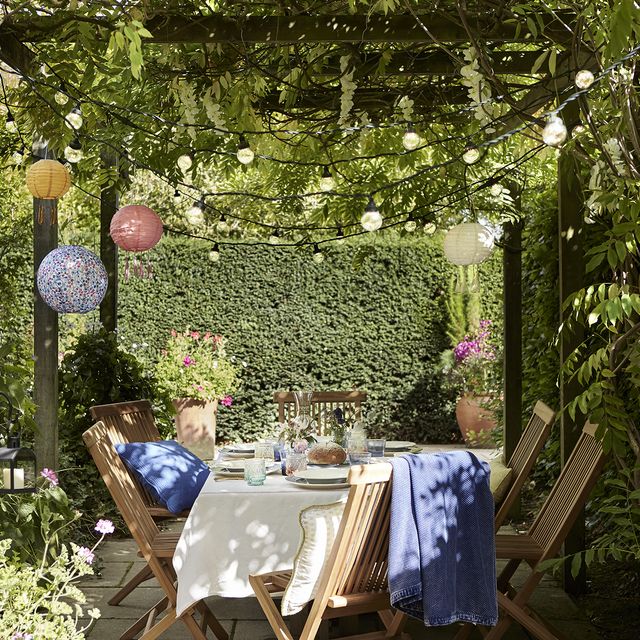 20 garden mirrors to buy for your outdoor space