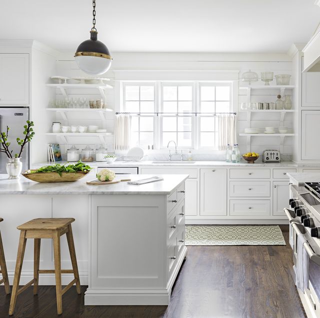 White And Grey Kitchen Decorating Ideas