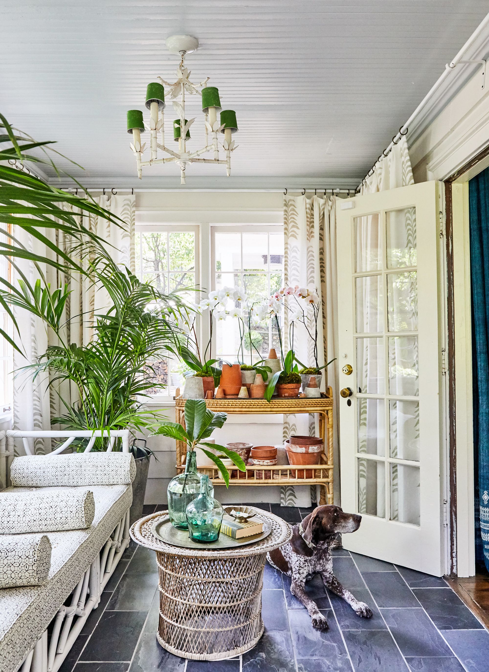 20 Pretty Sunroom Ideas   Chic Designs & Decor for Screened In Porches