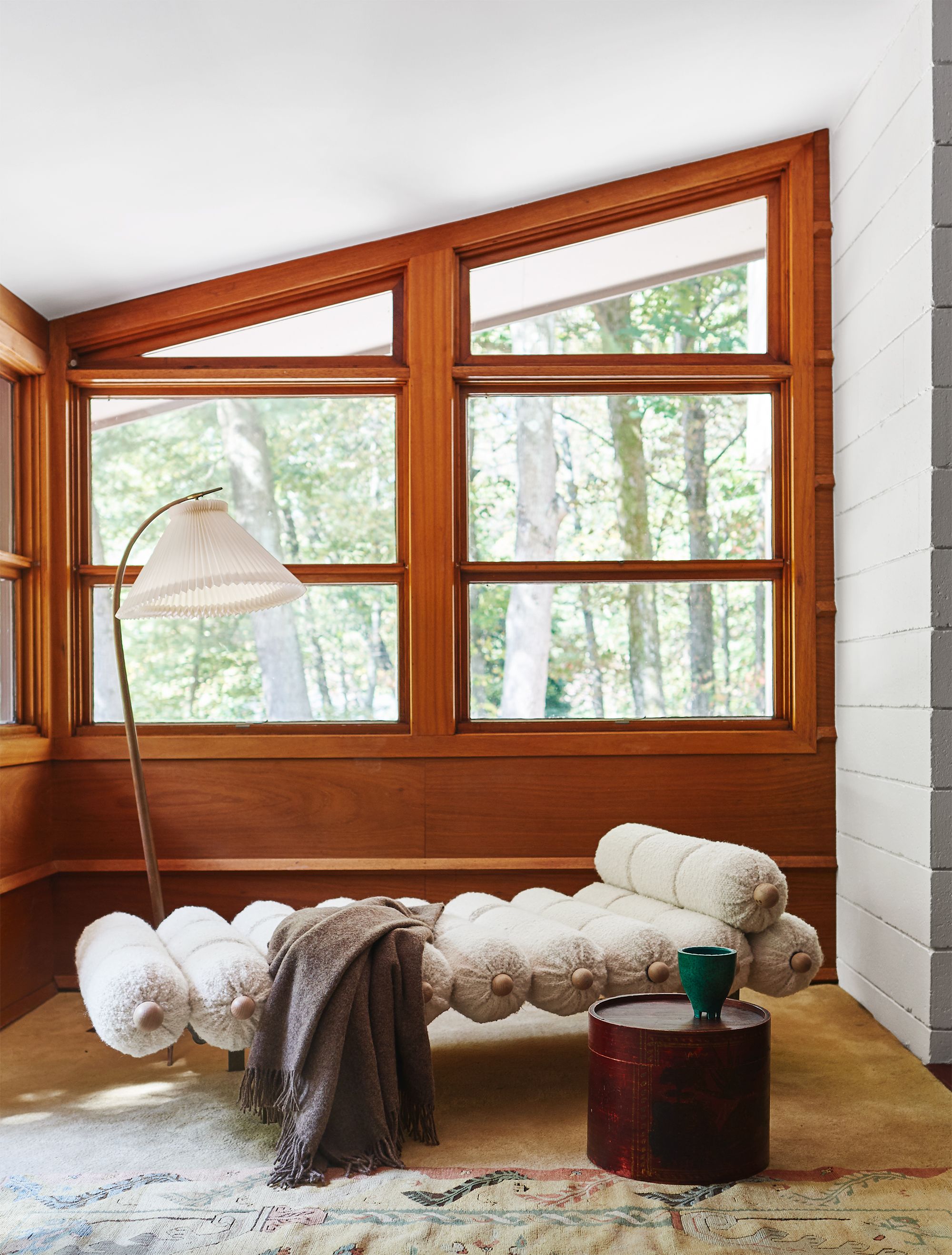 25 Pretty Sunroom Ideas - Chic Designs & Decor for Screened In Porches